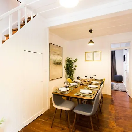 Ola - Terrace Castelo Vi Apartment